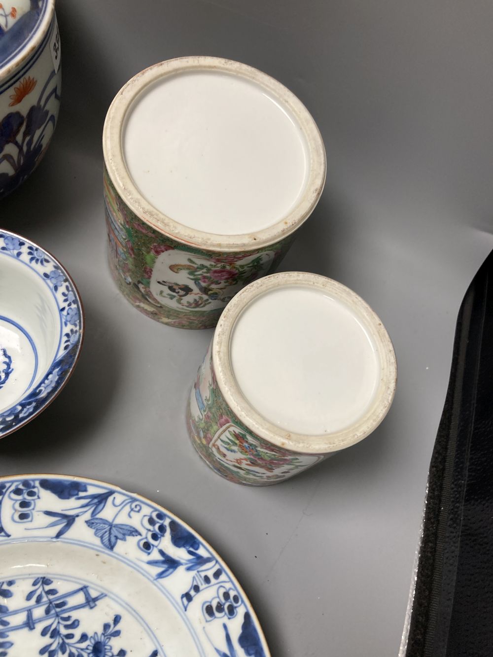 Two 19th century Chinese famille rose brushpots, and other Chinese and Japanese porcelain items, 18th-20th century